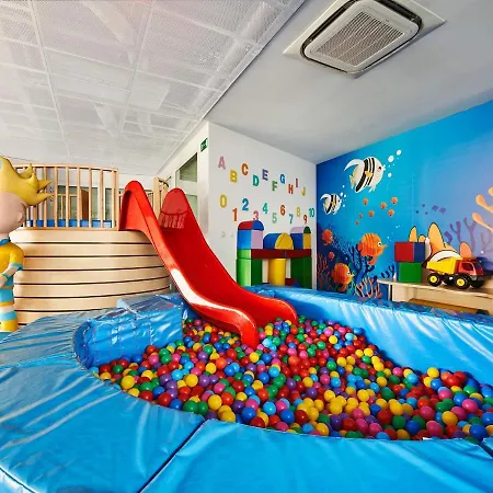 דירה Vacationclub - Seaside Park 644 קולובז'ג